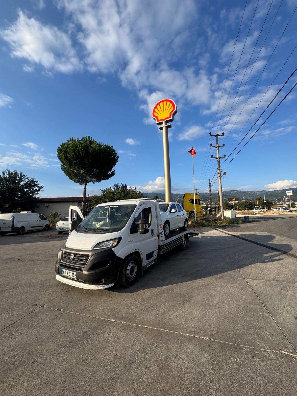 Niksar Çekici Petrol İstasyonu Araç Yükleme