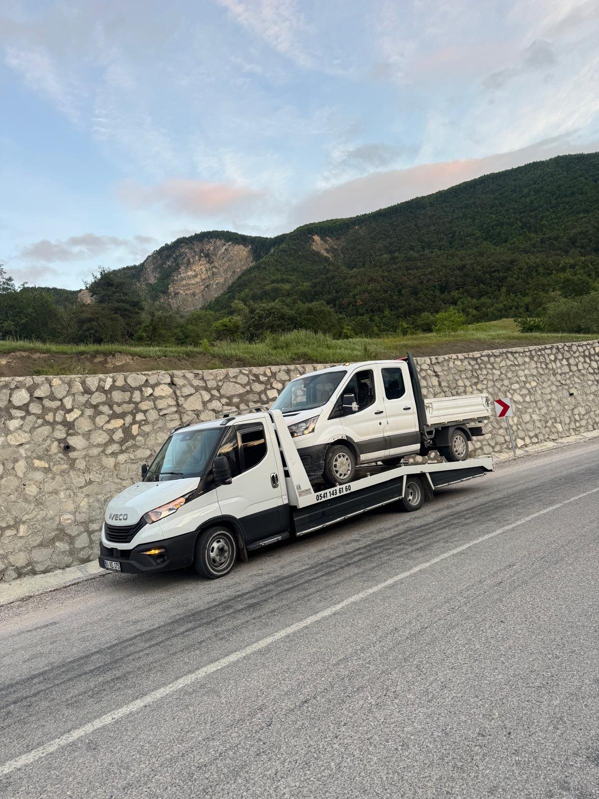Niksar Kamyonet ve Ticari Araç Çekici Hizmeti
